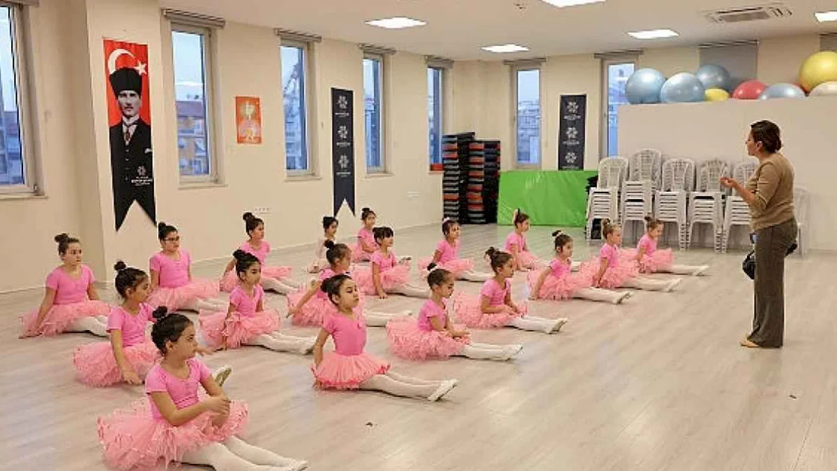 Aydınlı minikler başkan çerçioğlu'nun başlattığı etkinlikler ile bale öğreniyor