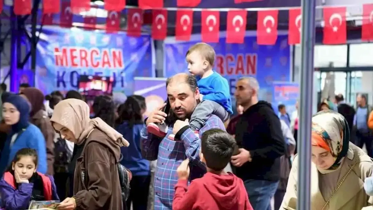 Yazarlar ve okurlar Malatya'da buluştu