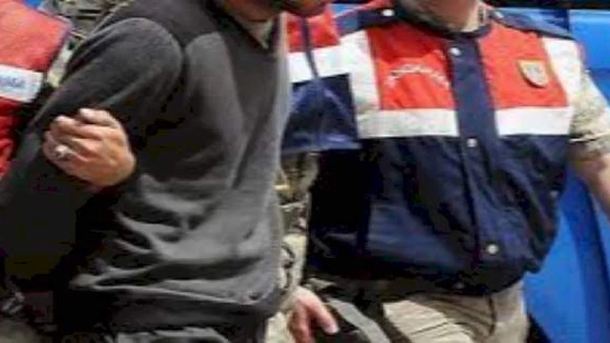 Haklarında kesinleşmiş ceza kararları olan 2 kişi yakalandı