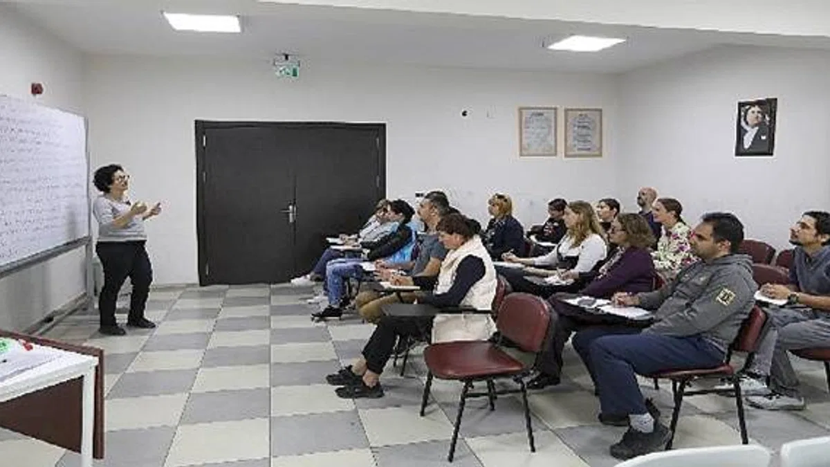 Aziz Nesin Bilgi Eğitim Merkezi'ndeki kurslara büyük ilgi