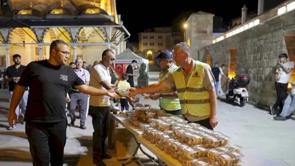 Nevşehir Belediyesi'nden kandile özel ikramlar