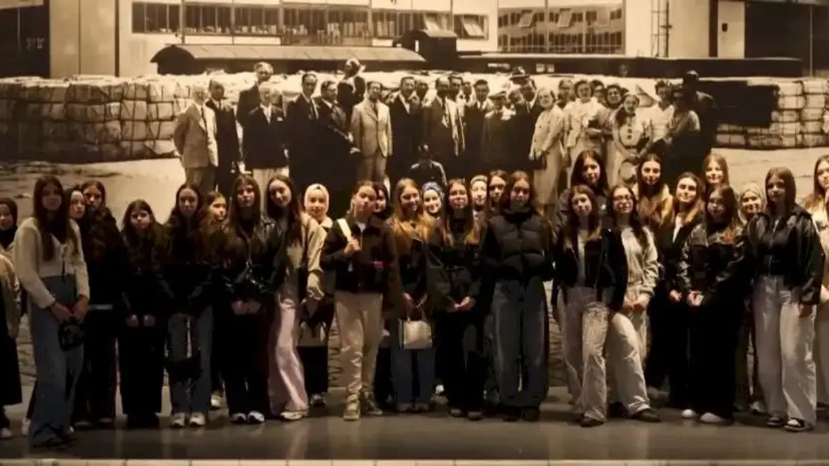 Kocaeli’de İskeçeli gençler şehri keşfetti