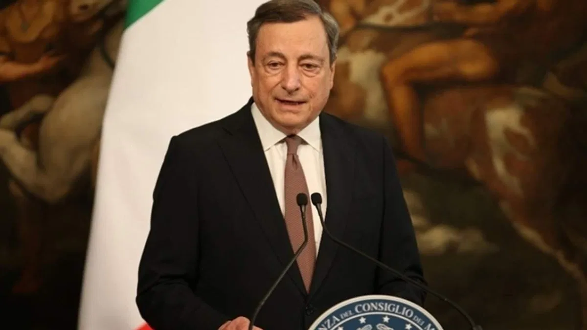 İtalya Başbakanı Draghi'ye görevde kalması için farklı kesimlerden çağrılar yapılıyor