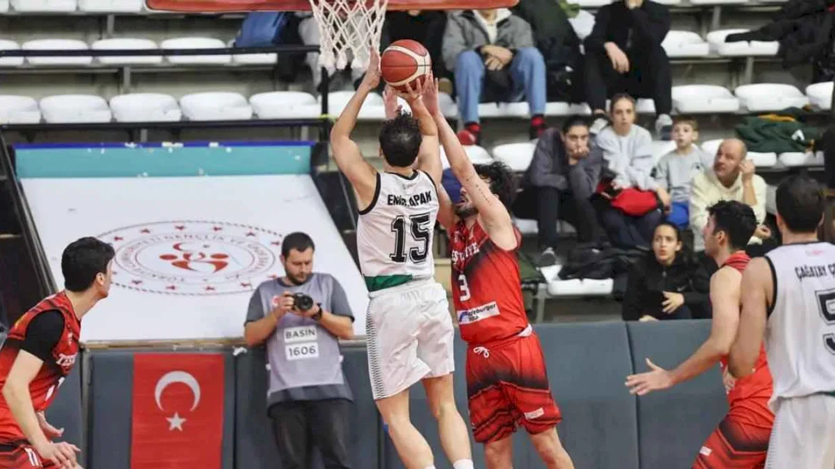 Sakarya'nın dev adamları tur için parkeye çıkıyor