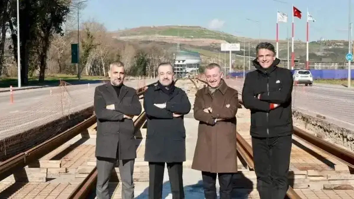 Başkan Büyükakın: “Raylı  sistemde kapasiteyi sürekli artırıyoruz”