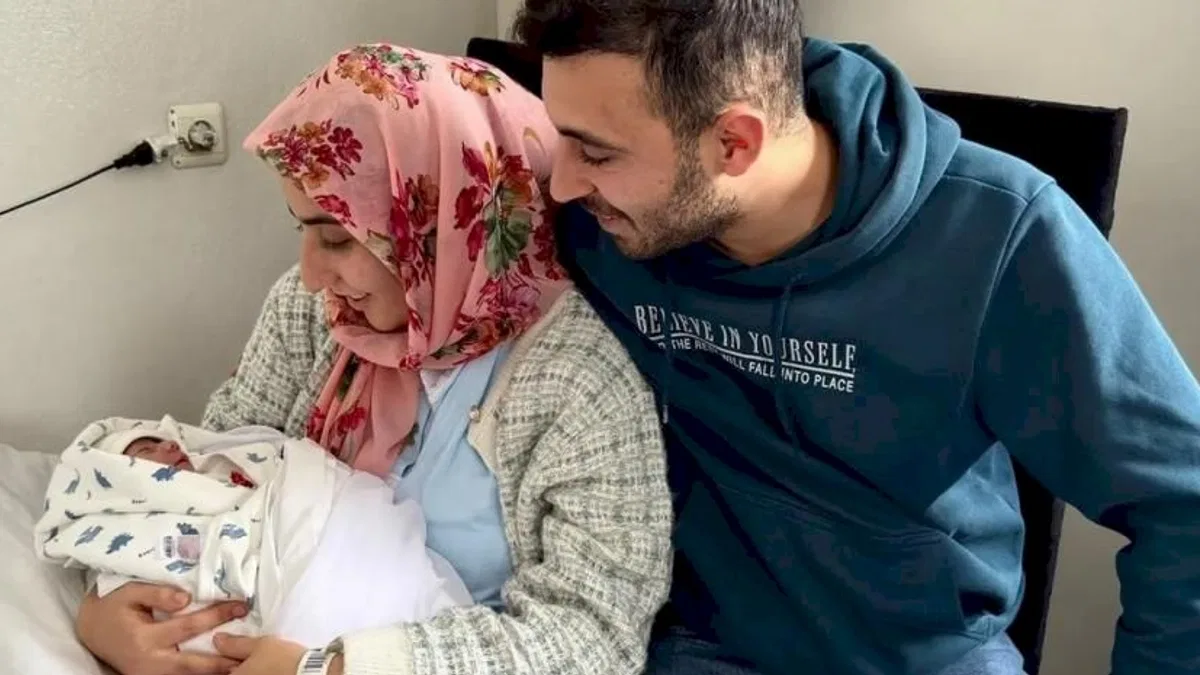 Gaziantep'te yeni yılın ilk bebeği güvenle ulaştırıldı