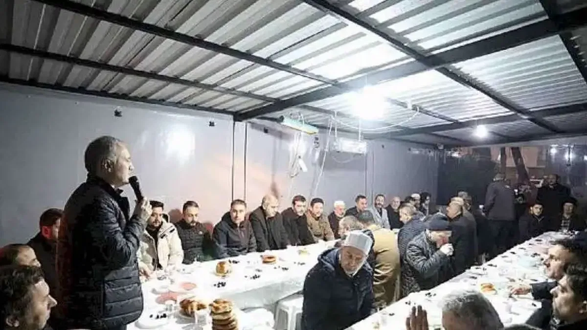 Bereket Sofrası Mevlana Camiinde Kuruldu