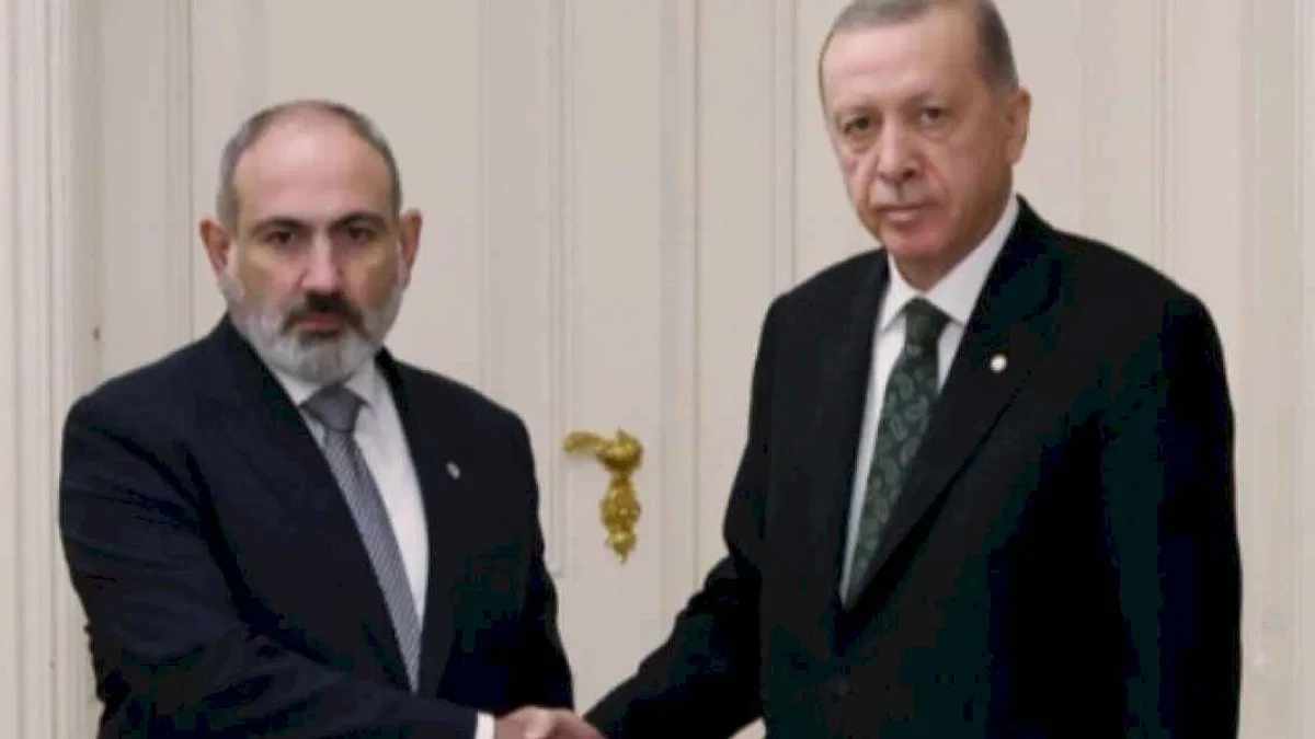 Erdoğan Paşinyan'la hem bayramlık, hem de diplomatik görüştü