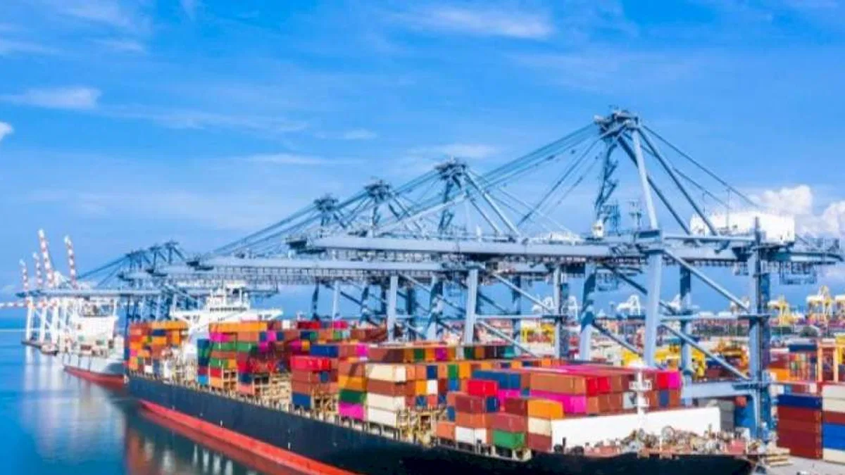 Ege'nin 10 aylık dış ticaret fazlası 8 milyar doları aştı