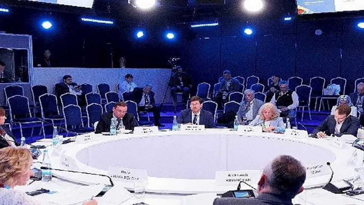 2'nci Rusya-Afrika Zirvesi Ekonomik ve İnsani Forumu St. Petersburg'da Düzenlendi