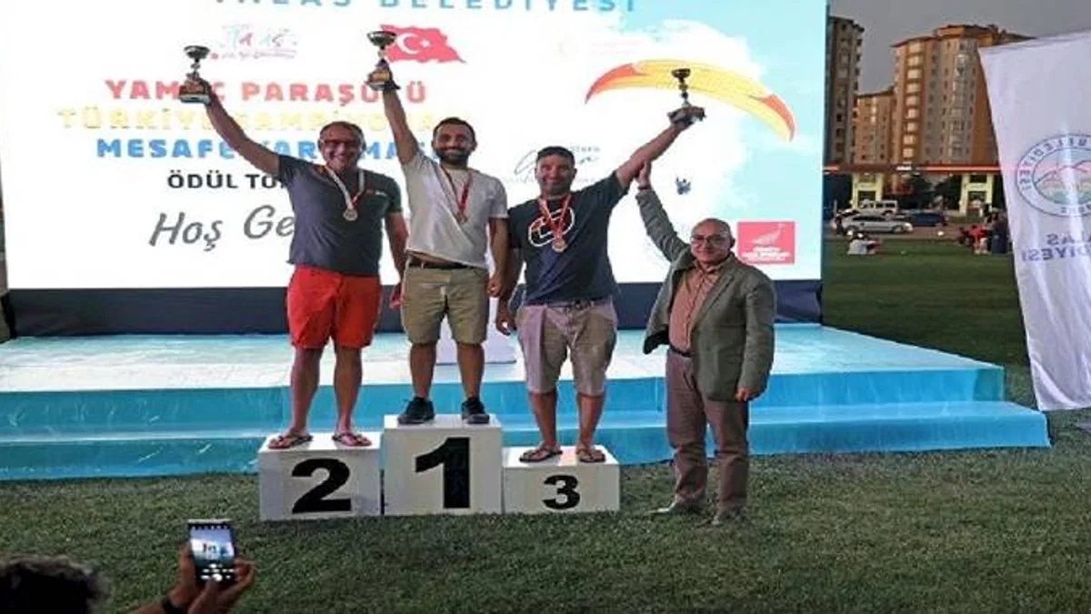 Kayseri Talas'ta yamaç paraşütü coşkusu