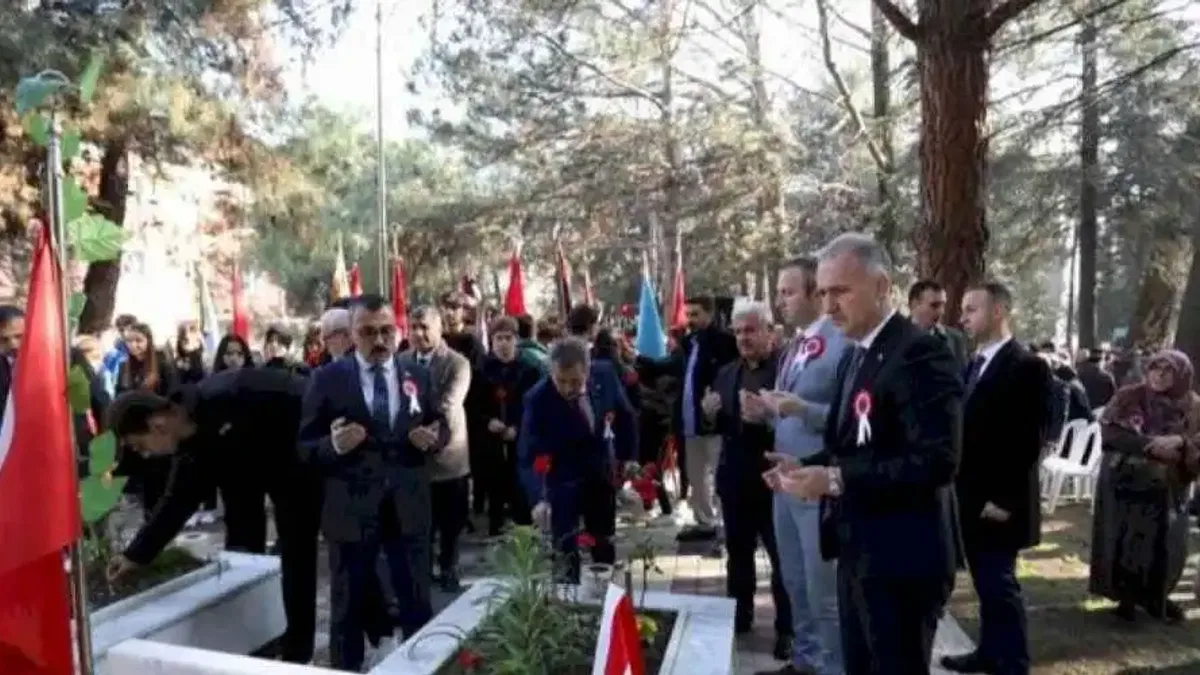 İnegöl'de şehitler törenlerle anıldı