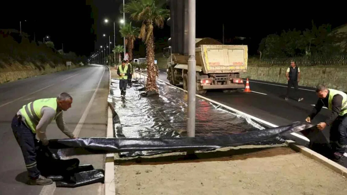 Güzelbahçe Belediyesinden gece mesaisi