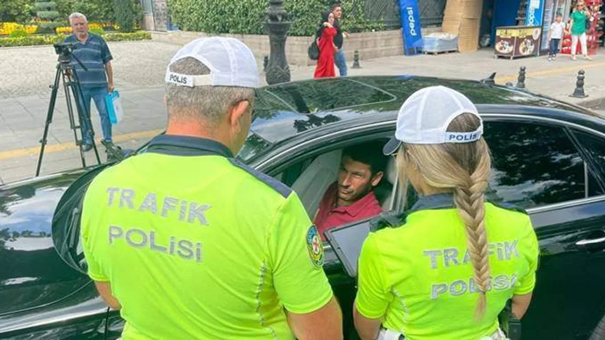 Ankara'da 'çakarlı araç' denetimi