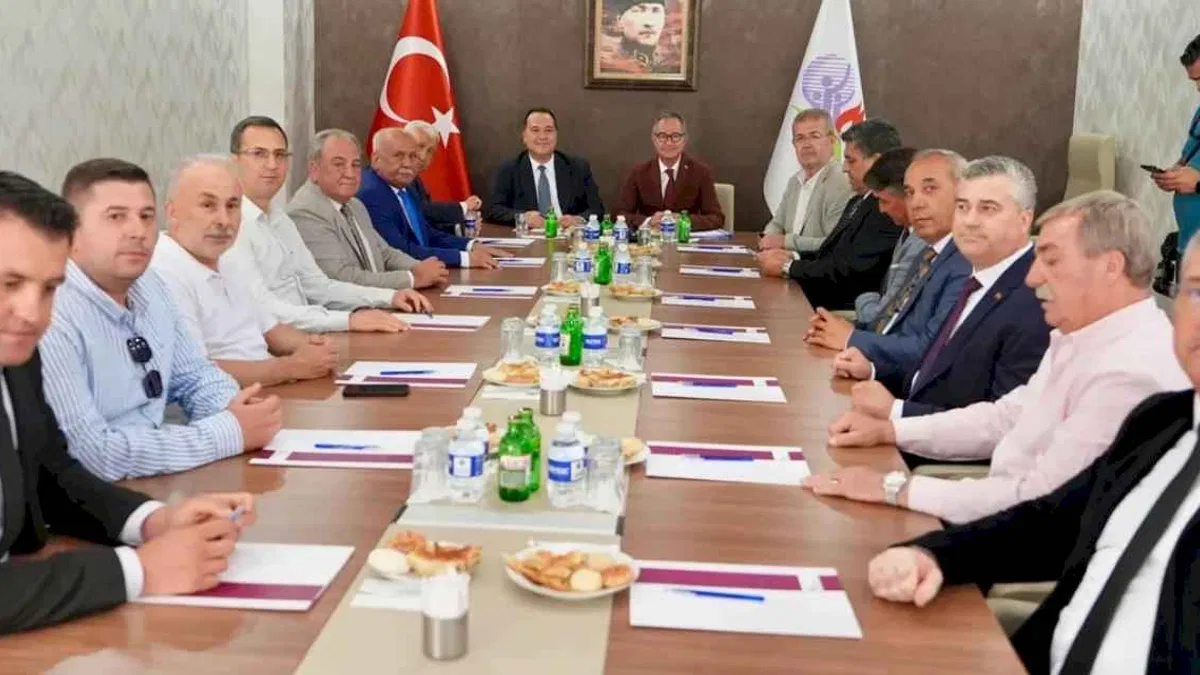 Manisa'da meslek kuruluşlarına ziyaret