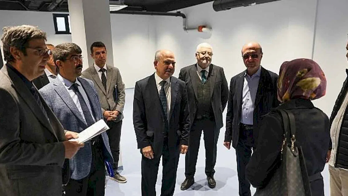 Selçuklu Belediyesi'nin sağlık alanında örnek yatırımlarından bir tanesi olan Toplum Ruh Sağlığı Merkezi ve Sağlıklı Hayat Merkezi, hizmete girmek için gün sayıyor.