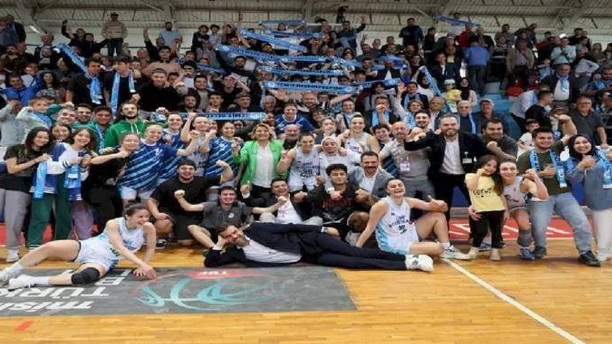İzmitli periler finalde!