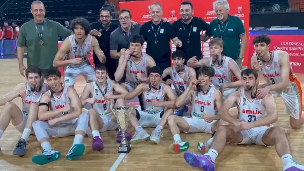 'U18 Erkekler'in Türkiye kupası Tofaş'ın
