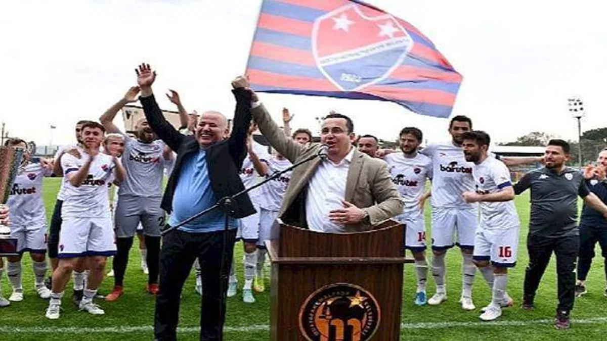 Şampiyon Mustafakemalpaşaspor Belediye