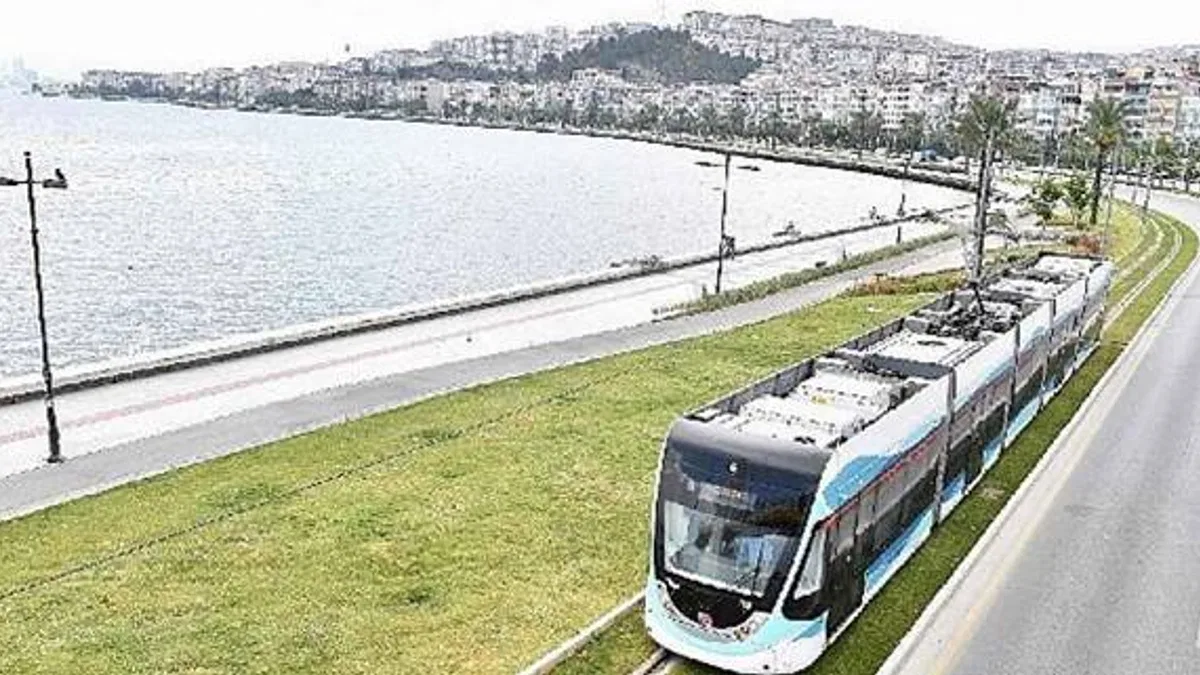 İzmir Büyükşehir Belediyesi Toplu ulaşıma yılbaşı ayarı