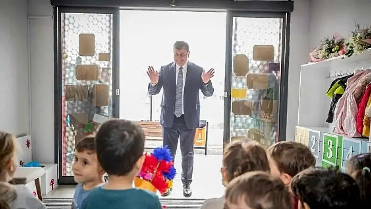 Başkan Tugay'dan yeni anaokulları müjdesi "Fiyatlar yarıya düştü okul sayısı iki katına çıkacak"