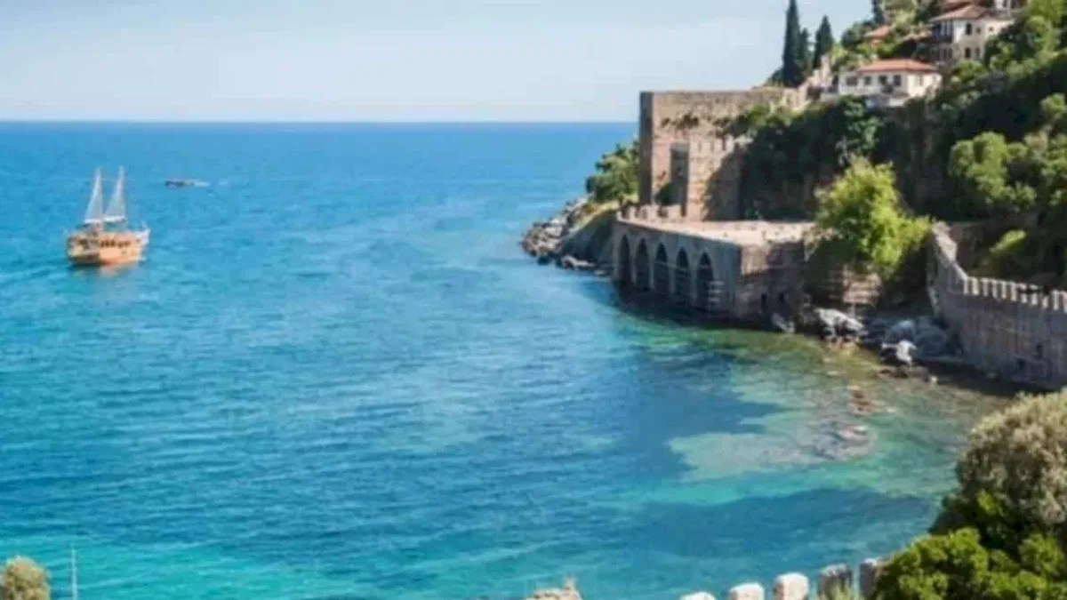 Tatil yerleri sessiz, tüketici temkinli: 2025 yazı durgun geçiyor
