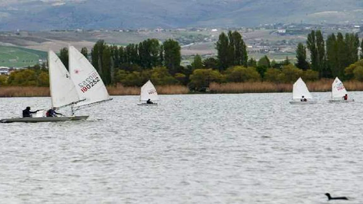 Başkent'te yelken rüzgarı