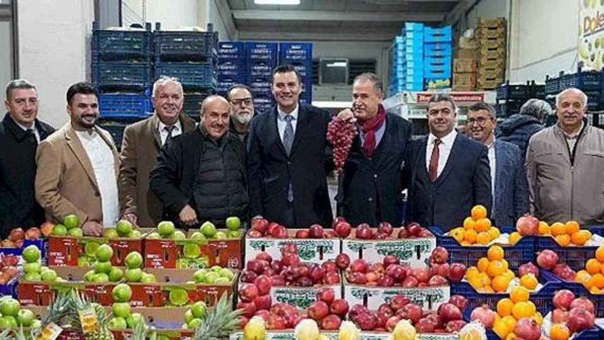 Başkan Zeyrek Hal Esnafı ile Bir Araya Geldi