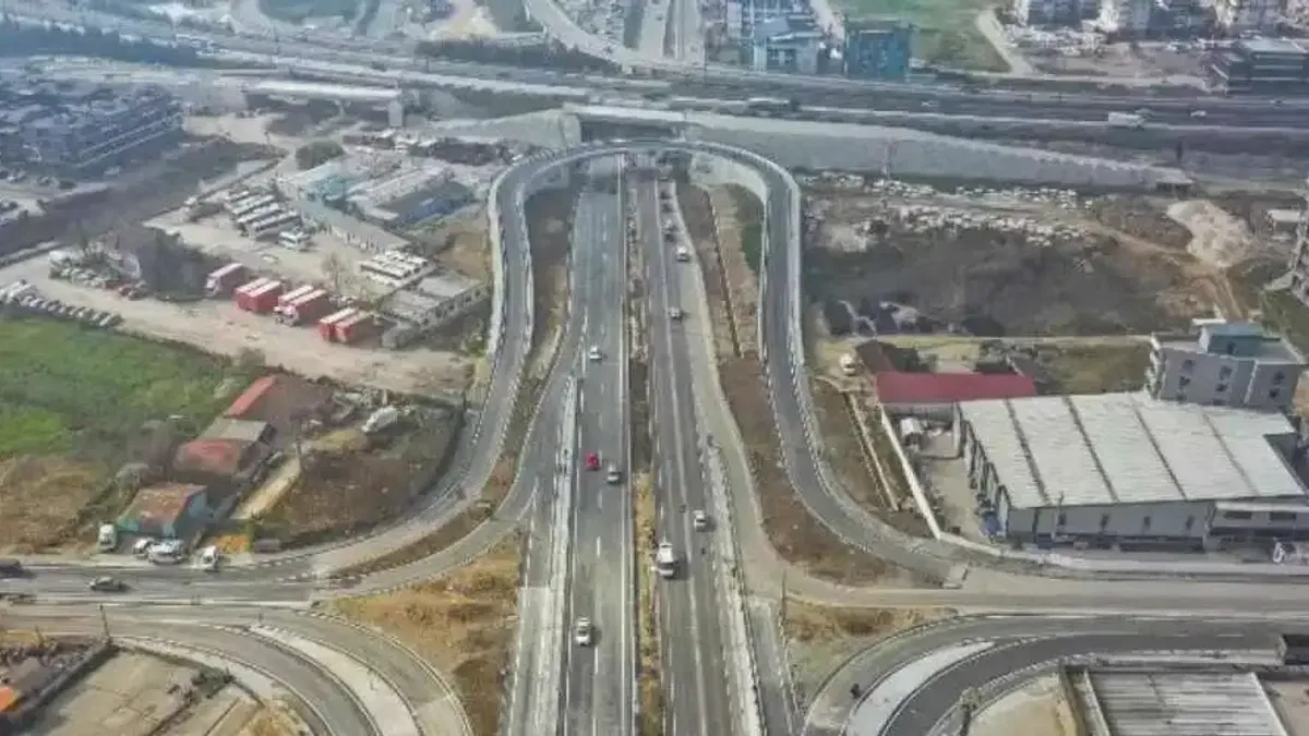 Yeşilova-Solaklar Kavşağı açıldı