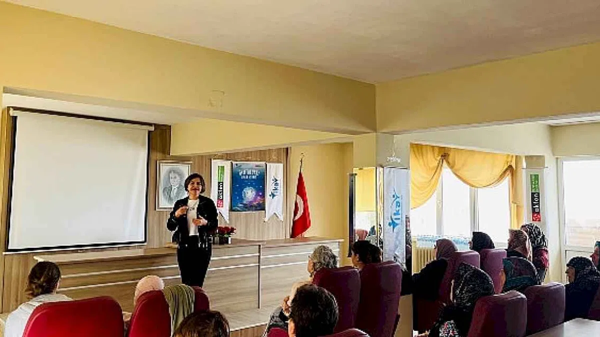 TİKAV, 'Dijital Ayak İzimiz' projesi ile kırsalda kadınların eğitimini desteklemeye devam ediyor