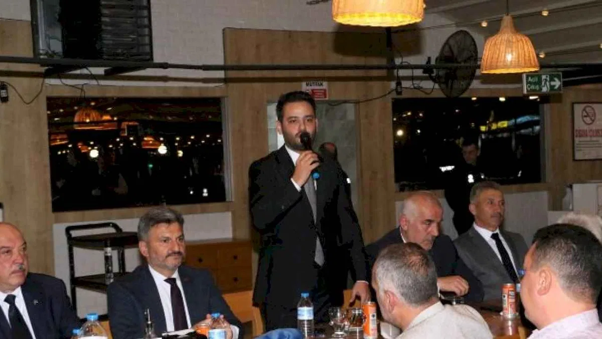 Cumhur İttifakı adayı Gökhan Dinçer Mudanya'da uçbeyleriyle buluştu