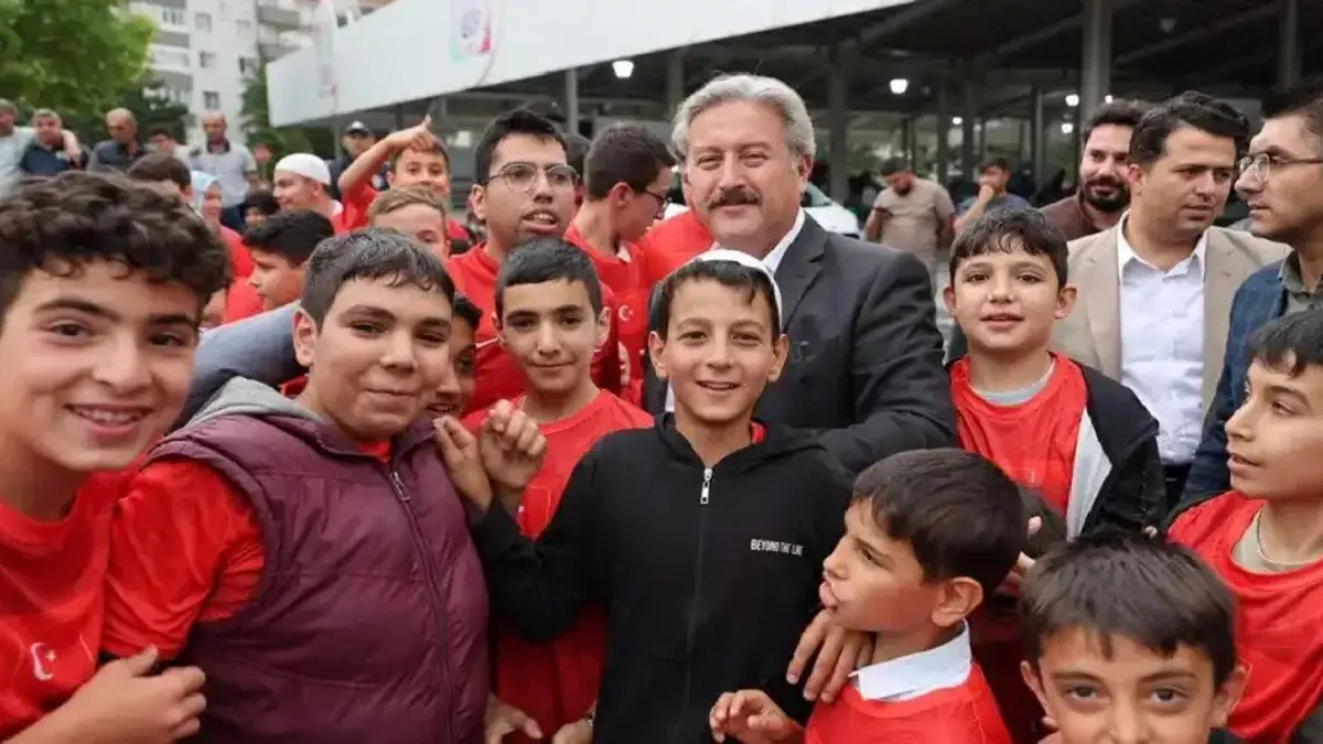 Mustafa Palancıoğlu Gökkentlilerle buluştu