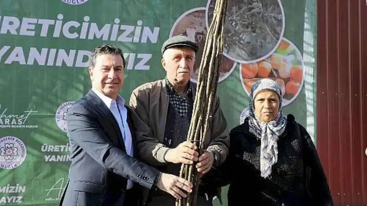 Her Kapıda Bir Fidan Projesiyle Yanan Alanlar Yeşerecek