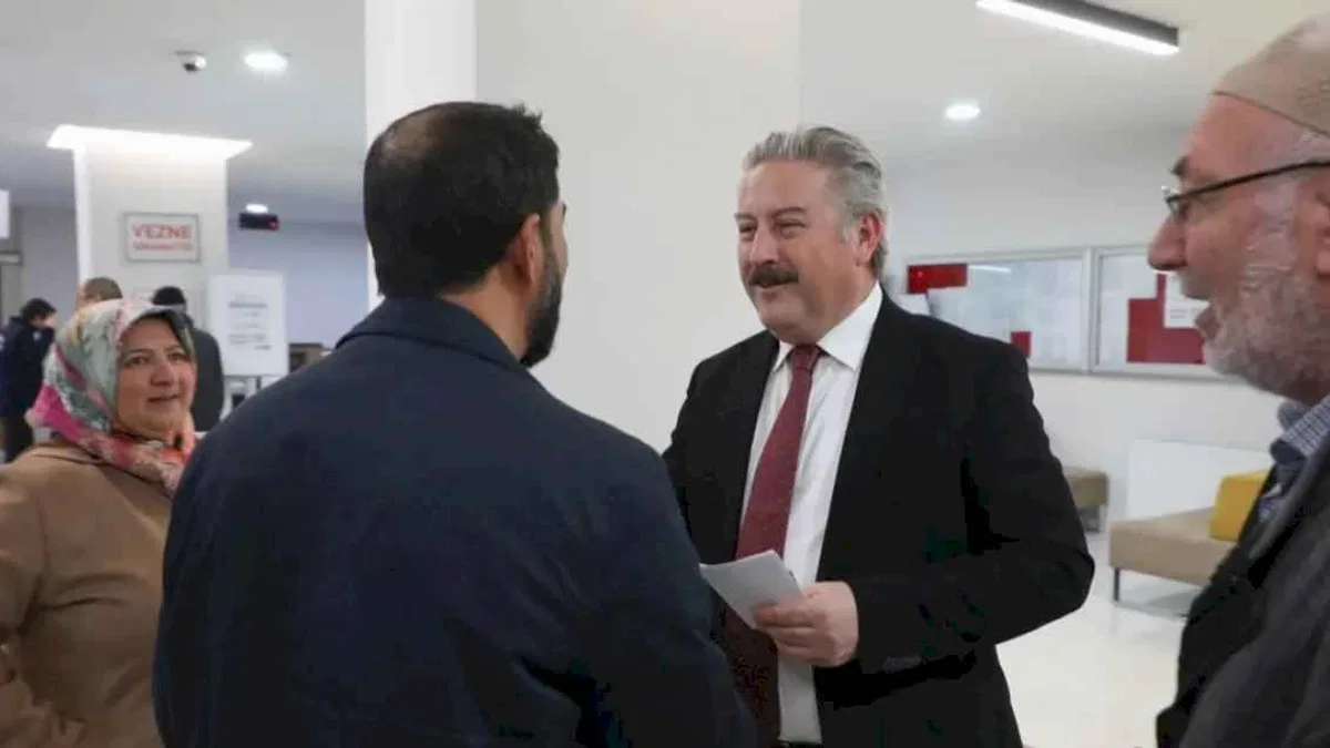 Mustafa Palancıoğlu emlak vergisini vezneden ödedi