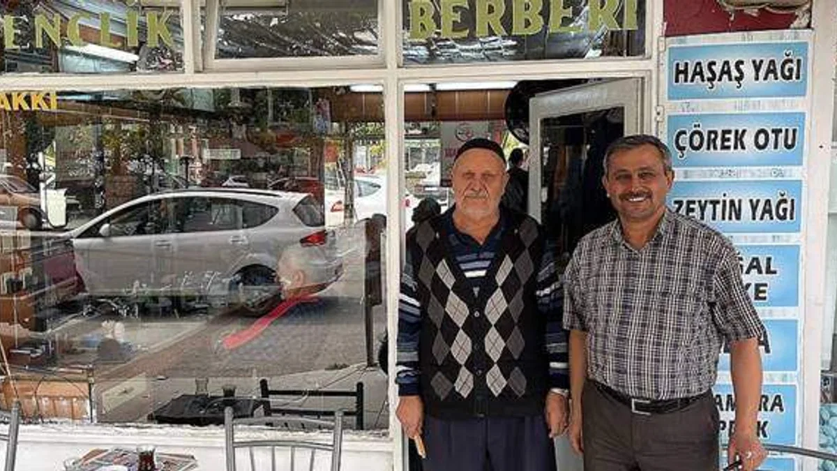 Ustasına hürmette kusur etmiyor