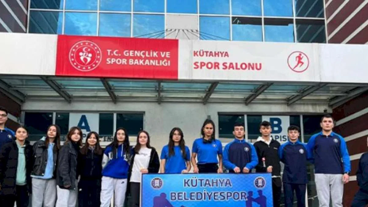 Kütahyalı sporcular Ankara'dan madalyalarla döndüler