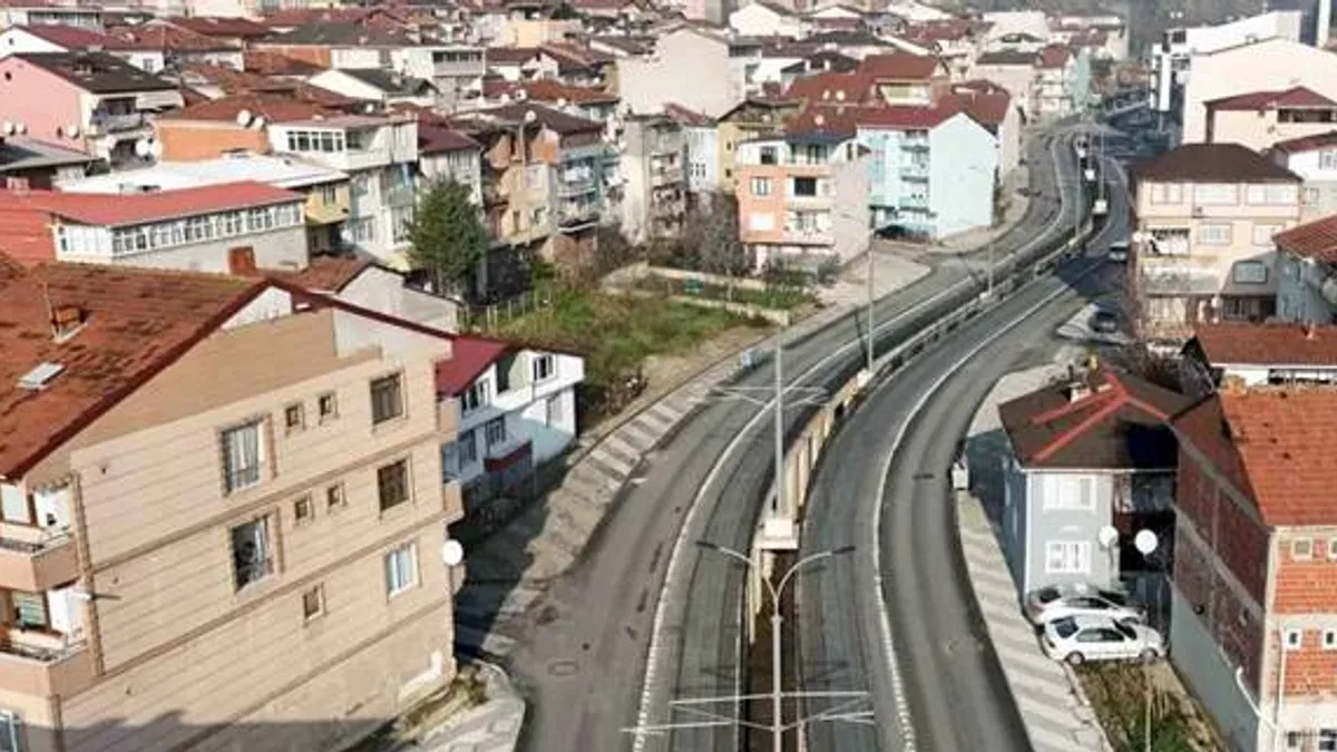 Kocaeli Adnan Menderes Bulvarı'nda ulaşım ağı güçlendi