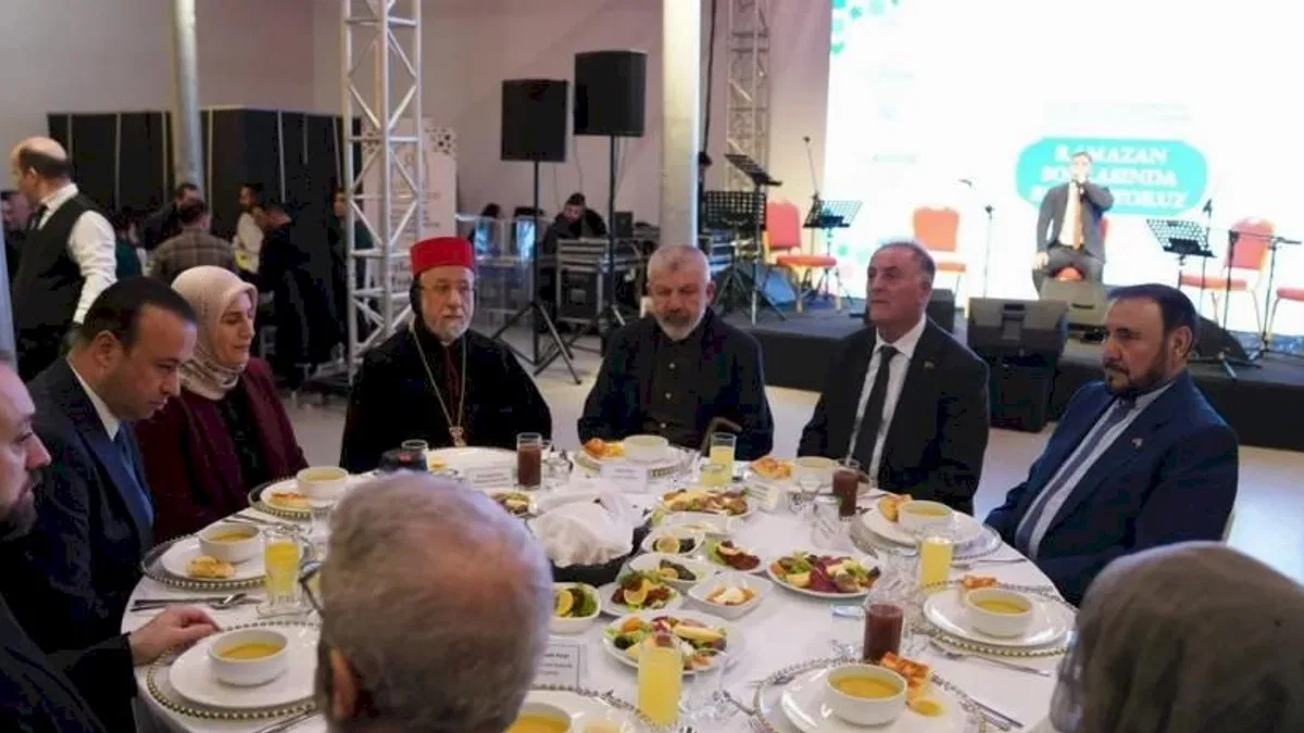 İstanbul'da Medeniyet Sofrası kuruldu