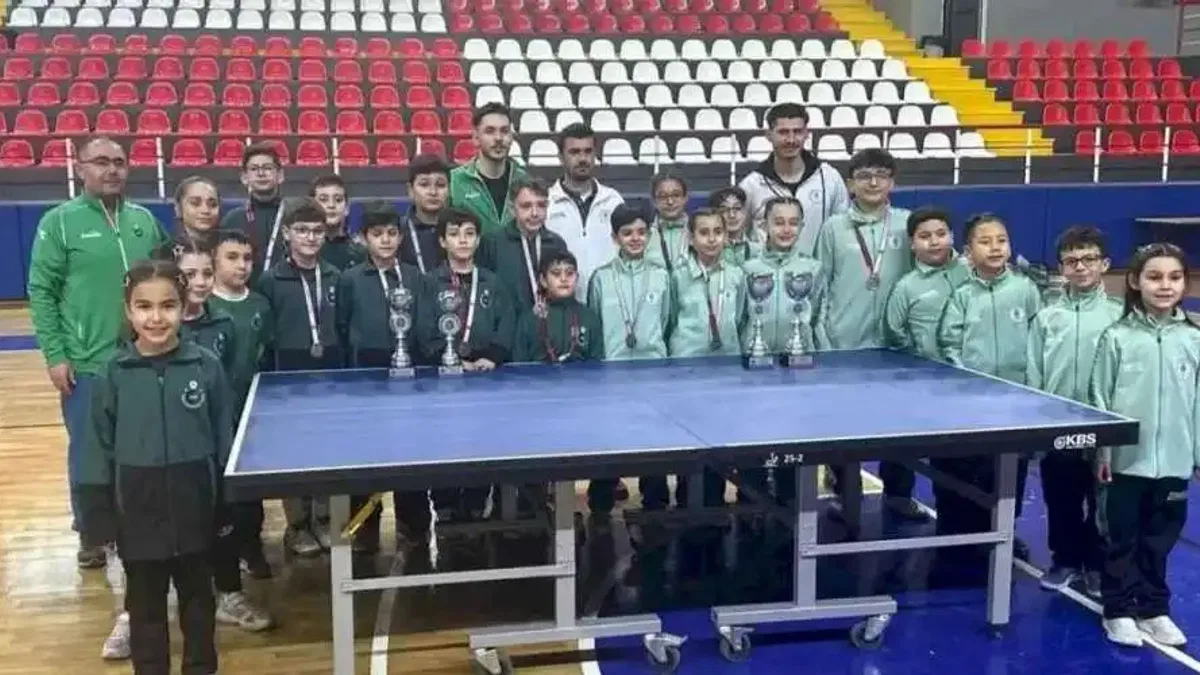 Konya Karatay Belediyespor'dan çifte başarı