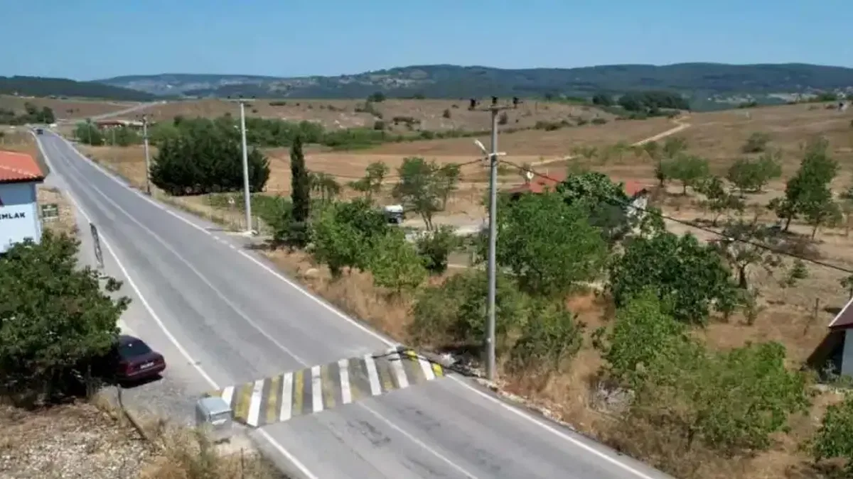Kandıra Akçaova yolu konforlu ve güvenli