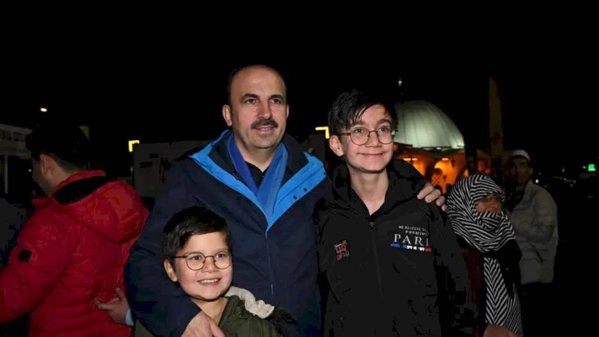 Vali Akın ve Başkan Altay Konyalılarla bir araya geldi
