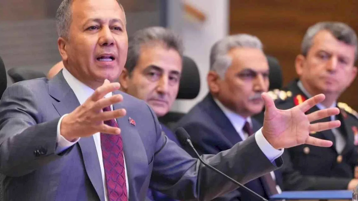 Bakan Yerlikaya, Büyükşehir valileriyle toplandı