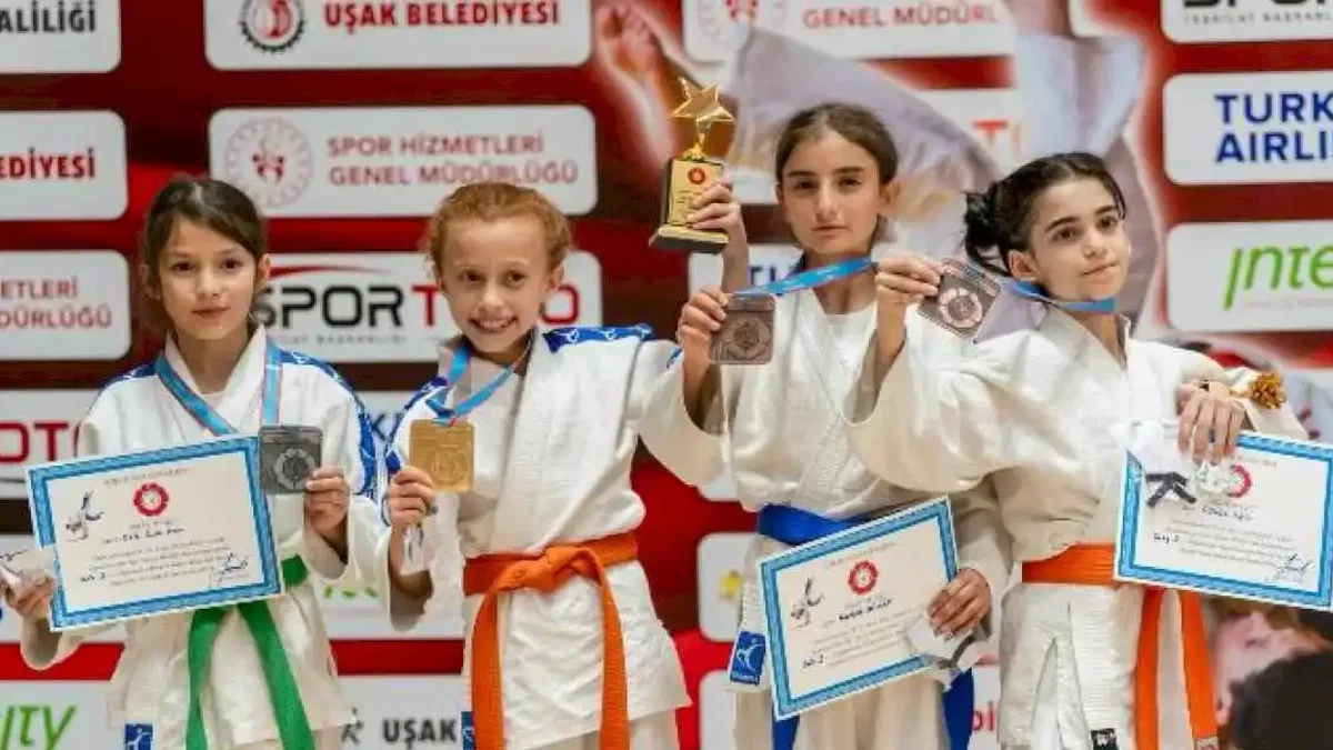 Sakaryalı minik judocudan çifte başarı