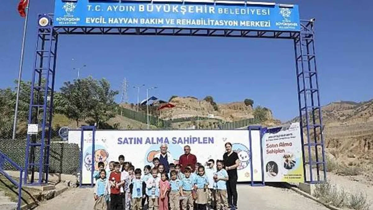 Başkan Çerçioğlu Hayvanları Koruma Günü'nde Minik Öğrencilere Can Dostlar Sevgisini Aşıladı
