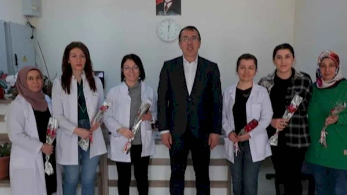 Başkan Savran sağlık çalışanlarının Tıp Bayramı'nı kutladı