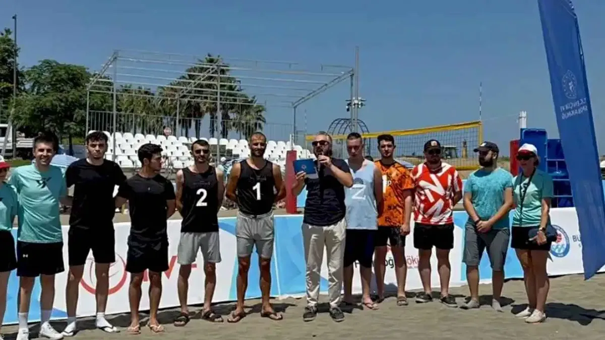 Trabzon'da plaj voleybolu heyecanı başladı