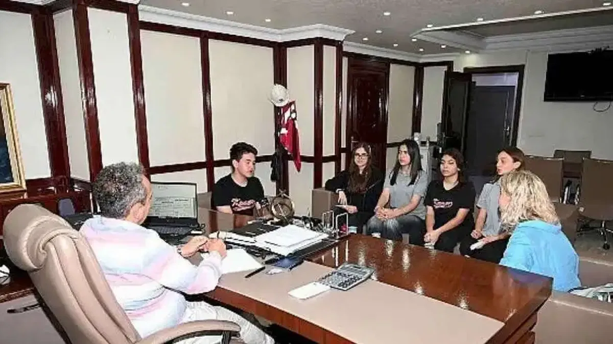 Hayallerindeki şehirleri yapay zekayla çiziyorlar
