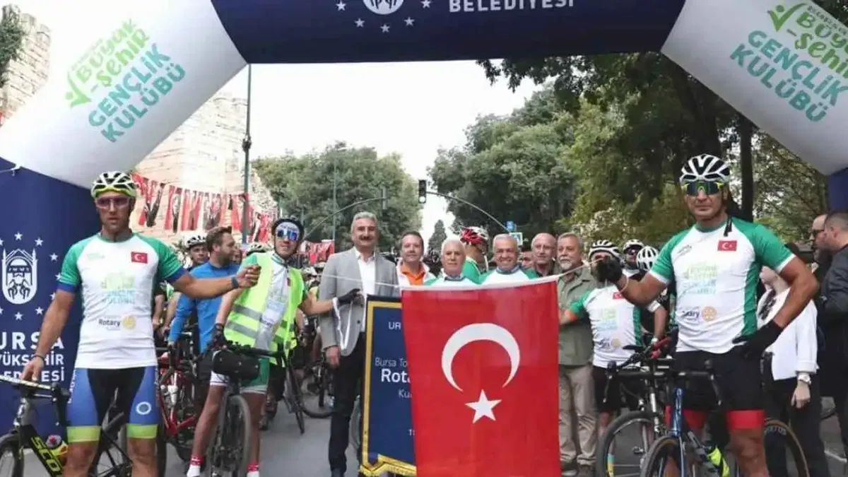 Tophane-Nilüfer-Mudanya Bisiklet Turu'yla yeşile pedalladılar