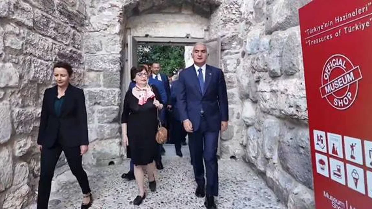 Bakan Ersoy Açıkladı: İsviçre'den Türkiye'ye tarihi iade!