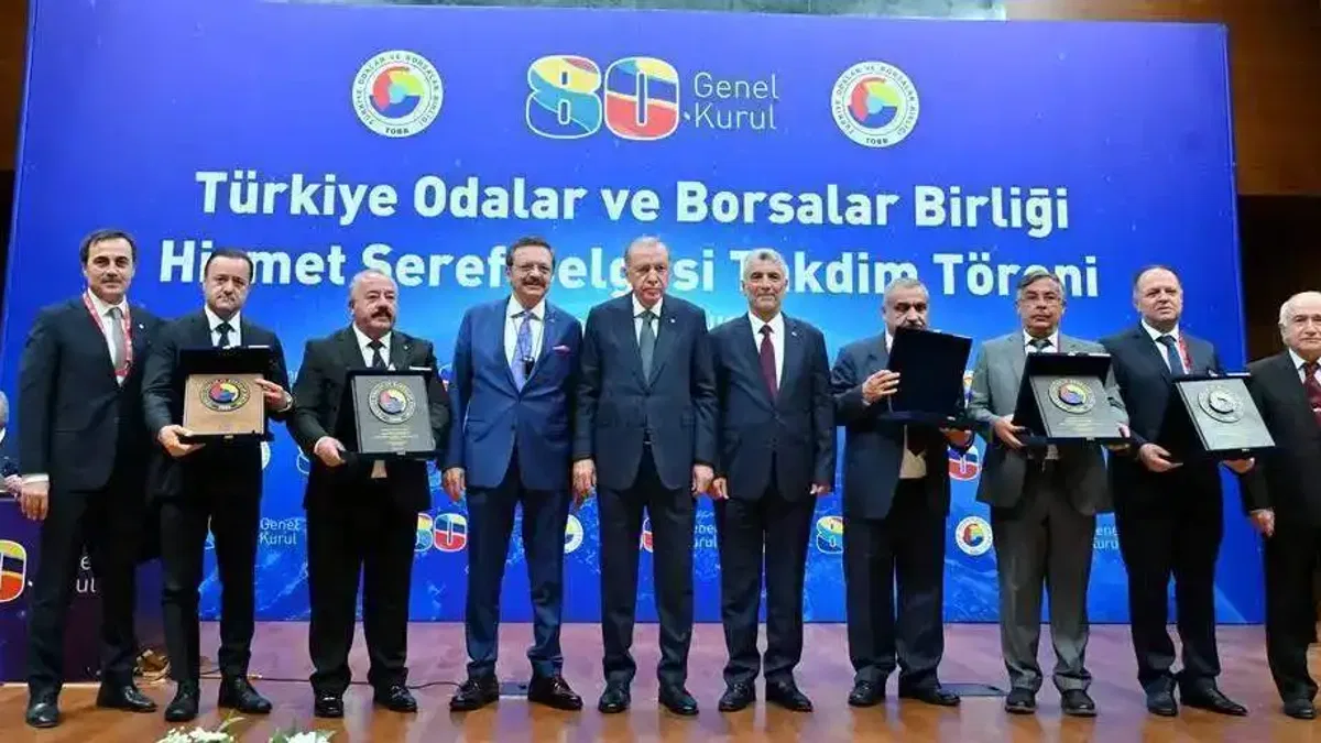 Cumhurbaşkanı Erdoğan'dan Öztürk ve Çitfci'ye Plaket